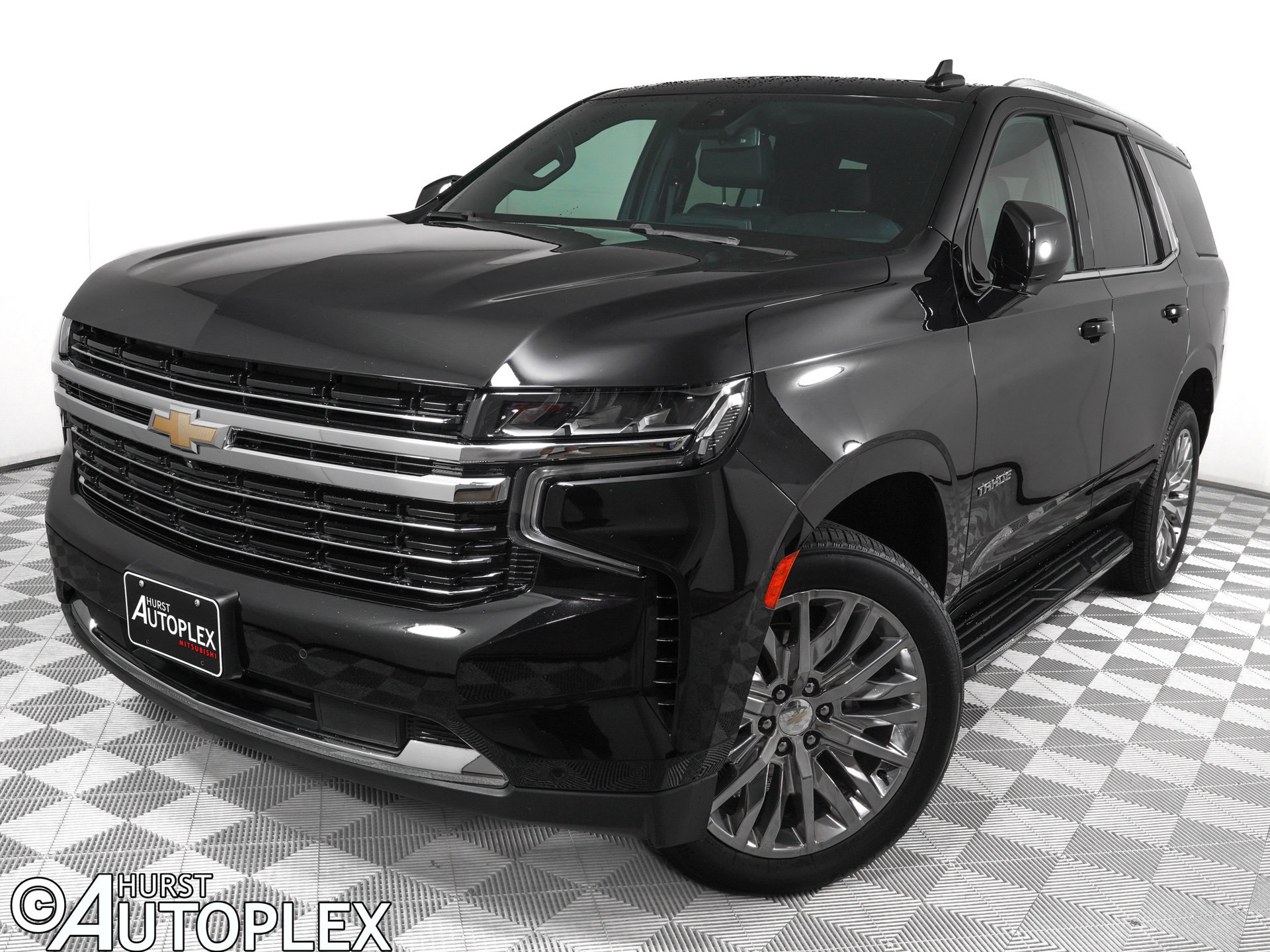 Used 2023 Chevrolet Tahoe LT w/ Luxury Package AWD/4WD image 1