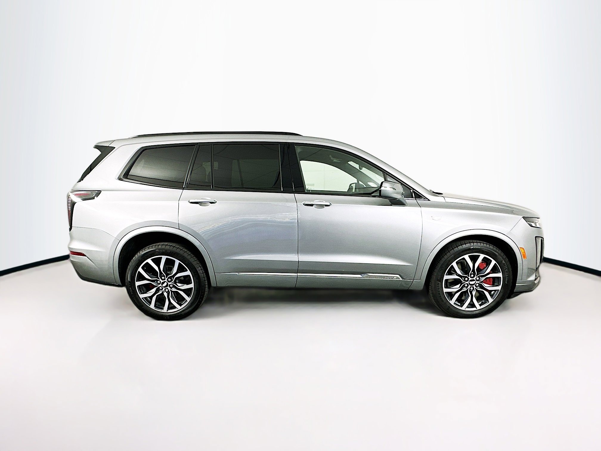 Used 2025 Cadillac XT6 Sport image 10