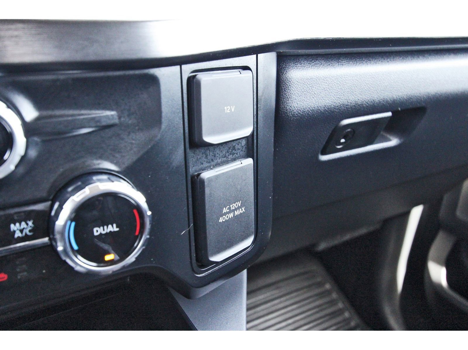 Used 2024 Ford F250 Lariat w/ Lariat Ultimate Package image 30