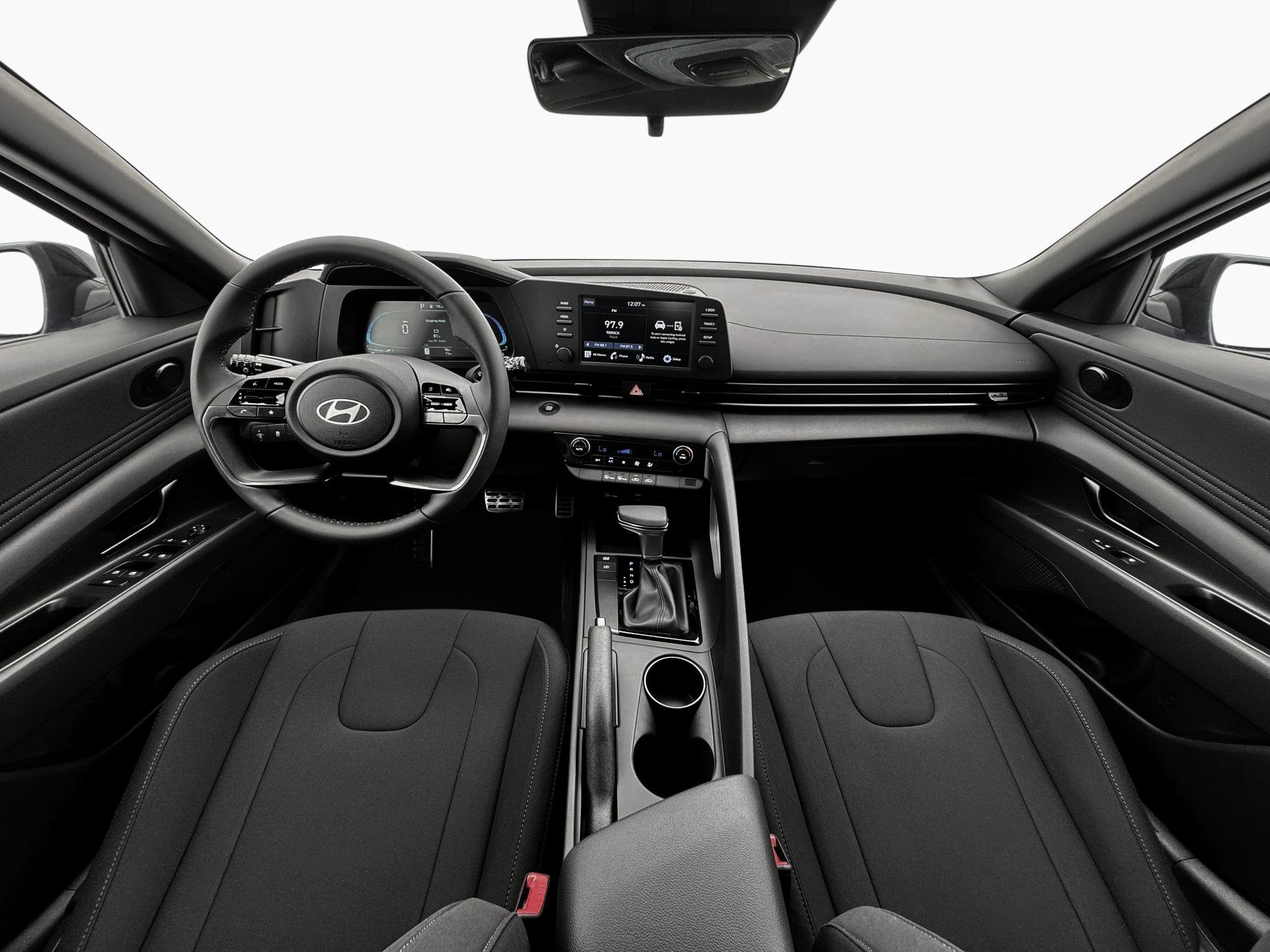 Certified 2025 Hyundai Elantra Sport image 13