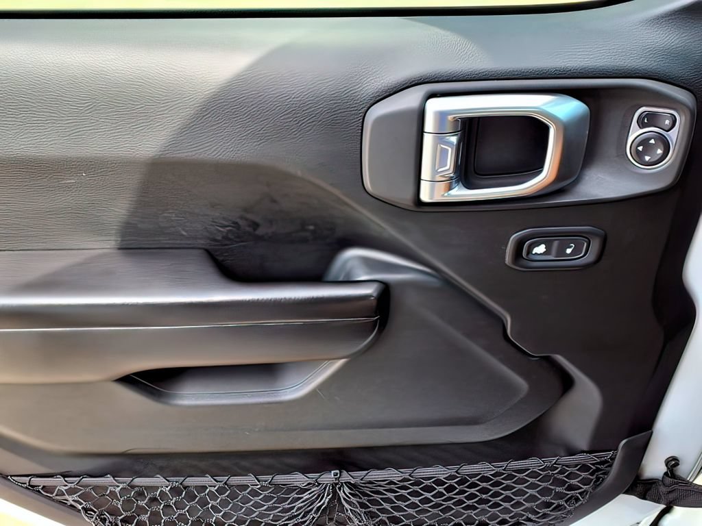 Used 2020 Jeep Wrangler Sport AWD/4WD image 20