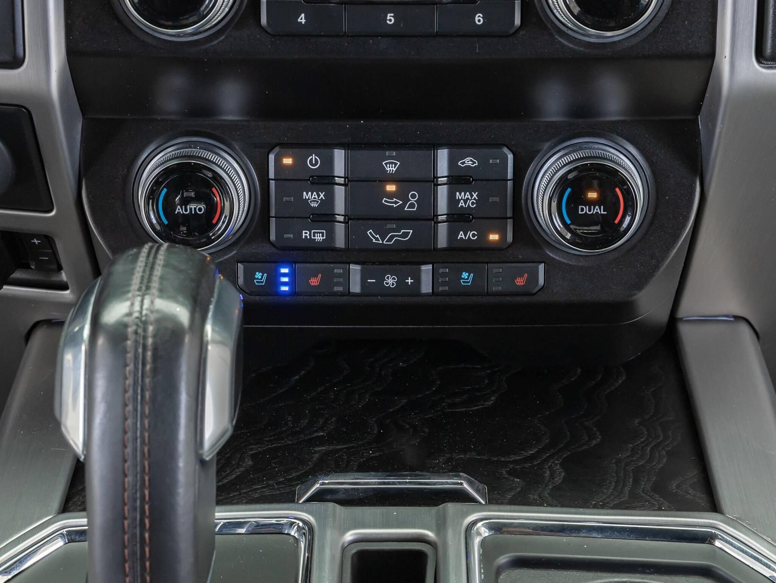 Used 2020 Ford F150 Platinum w/ Equipment Group 701A Luxury AWD/4WD image 27