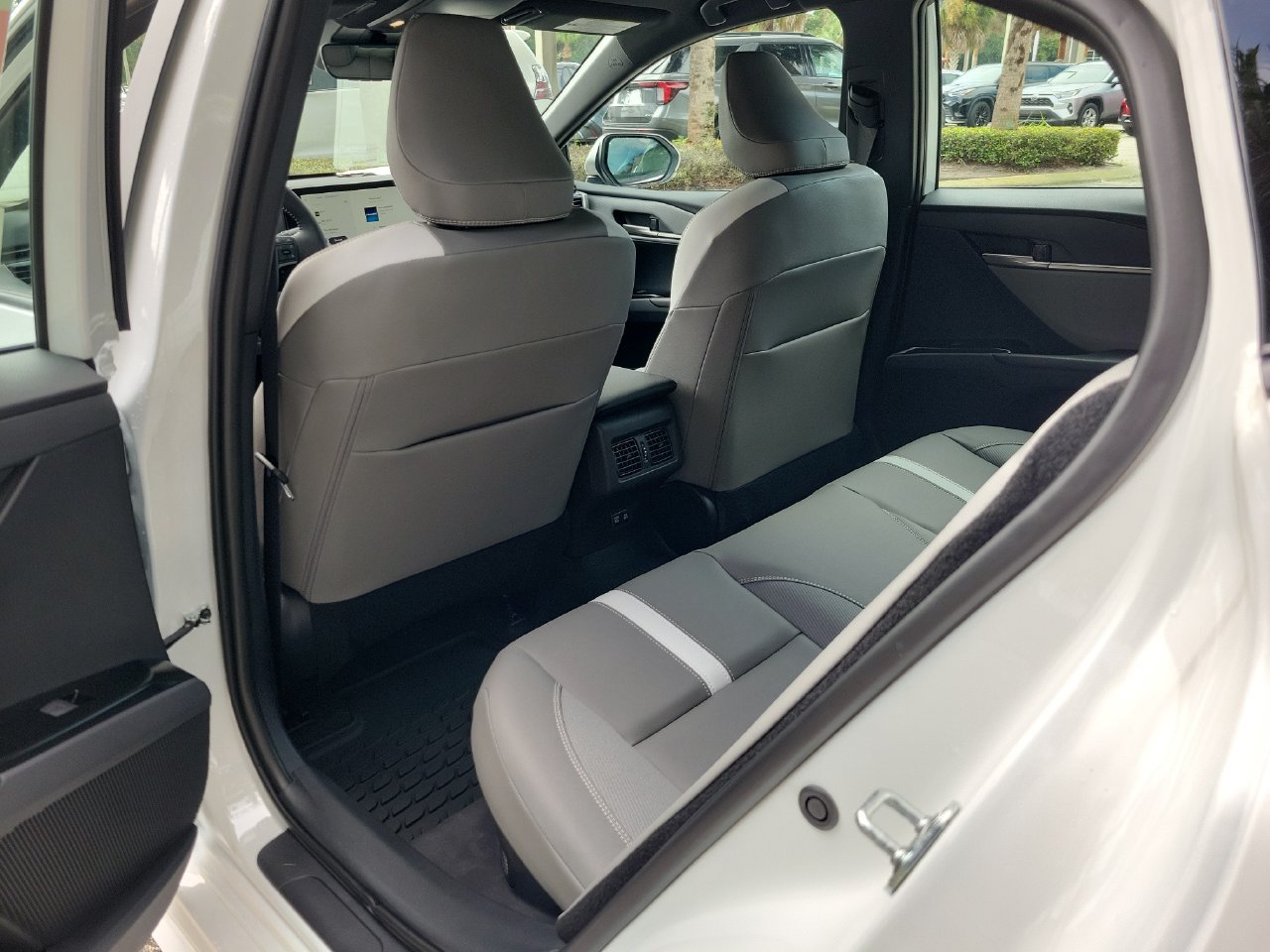 Used 2026 Toyota Camry SE w/ Multimedia Upgrade Package FWD image 10
