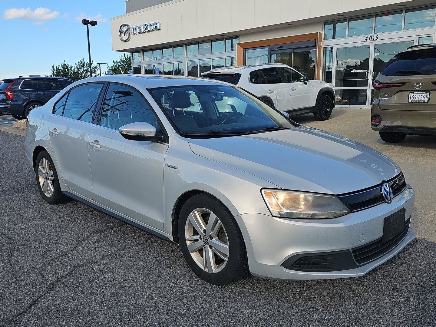 Used 2013 Volkswagen Jetta SEL FWD image 1