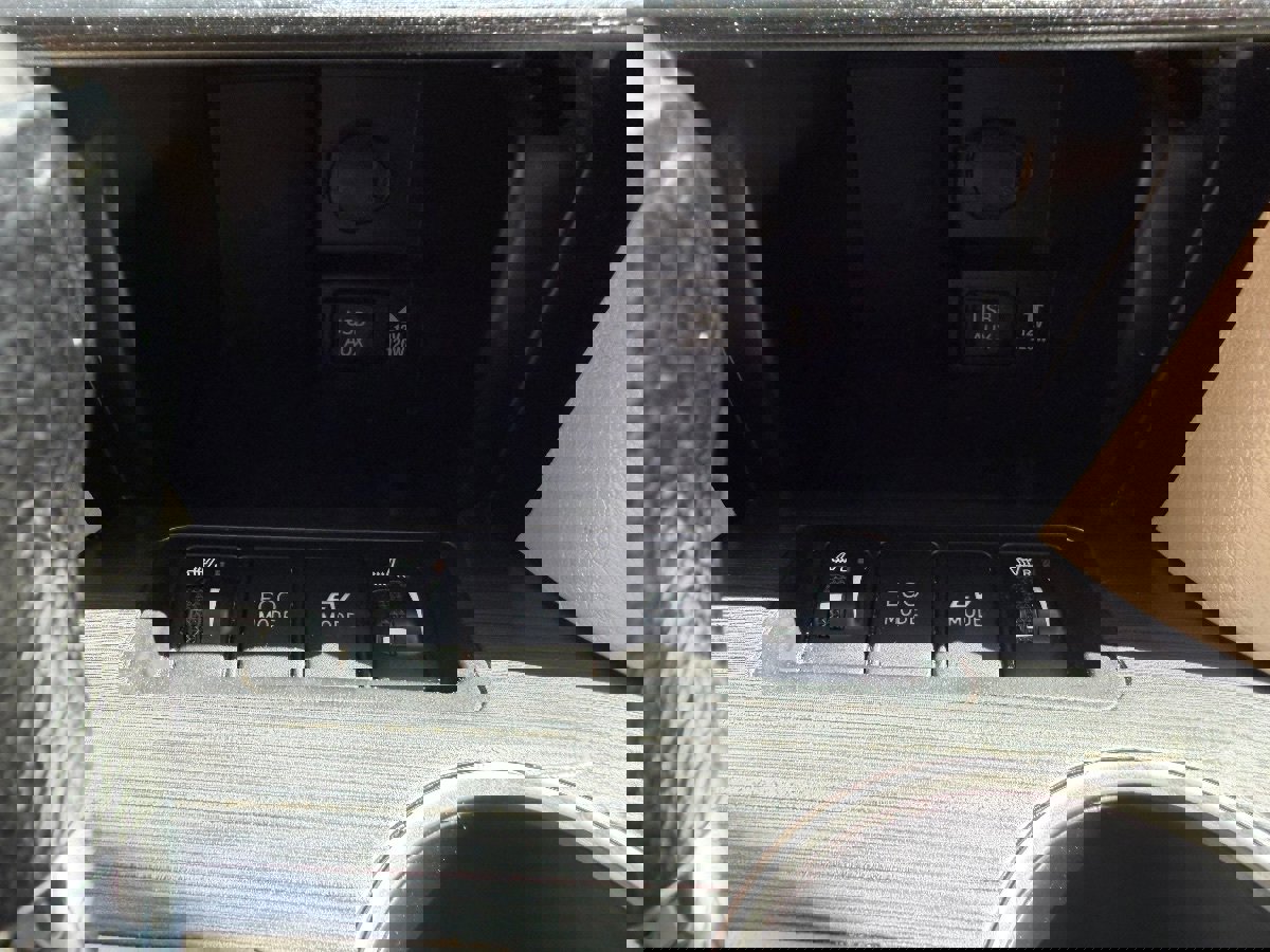 Used 2012 Toyota Camry XLE w/ Leather Pkg image 23