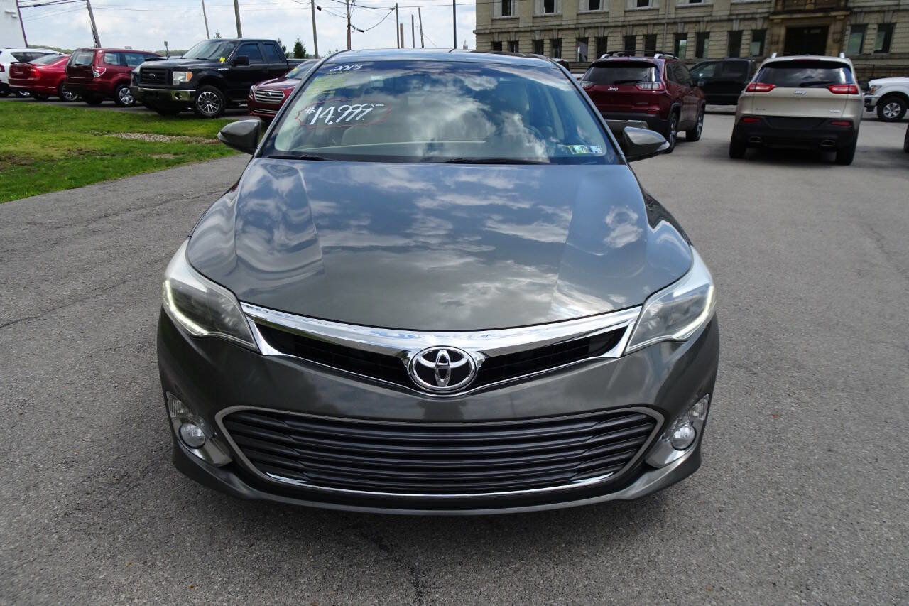 Used 2013 Toyota Avalon Limited FWD image 3