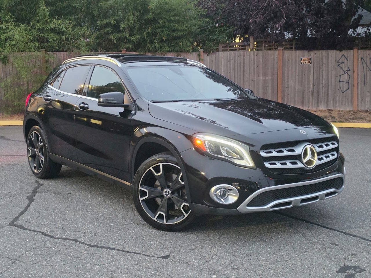 Used 2019 Mercedes-Benz GLA 250 4MATIC image 3