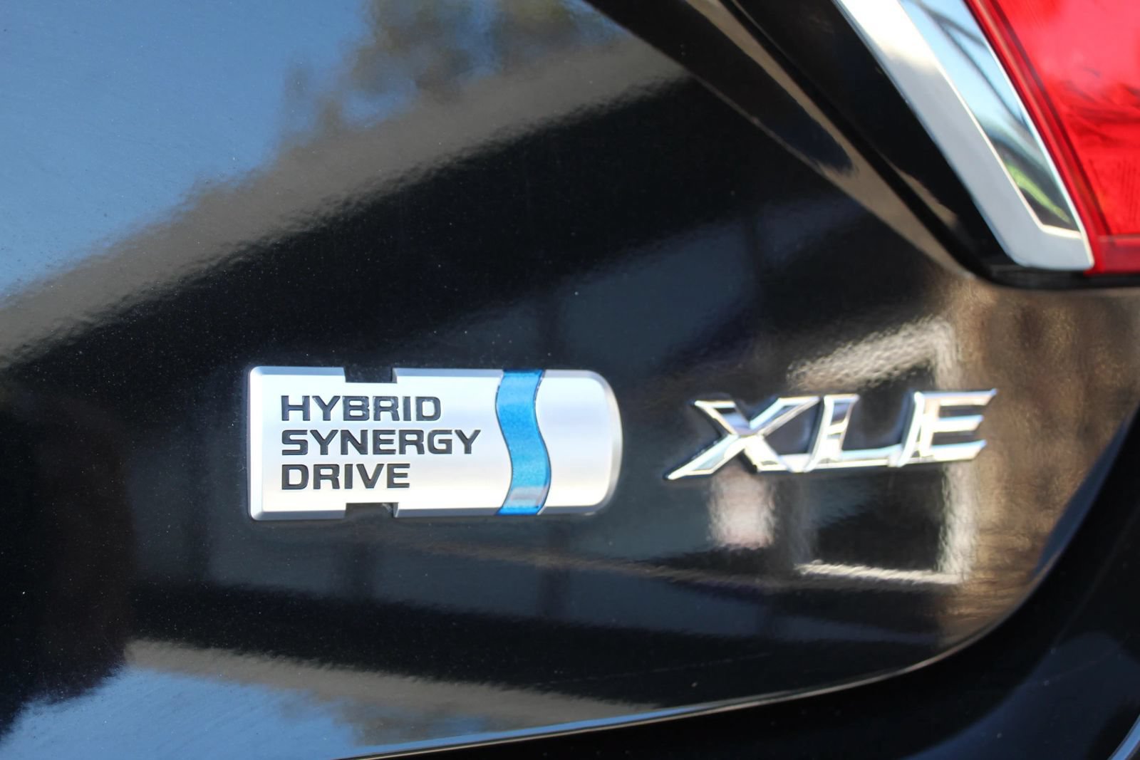Used 2015 Toyota Camry XLE w/ Moonroof Package FWD image 34
