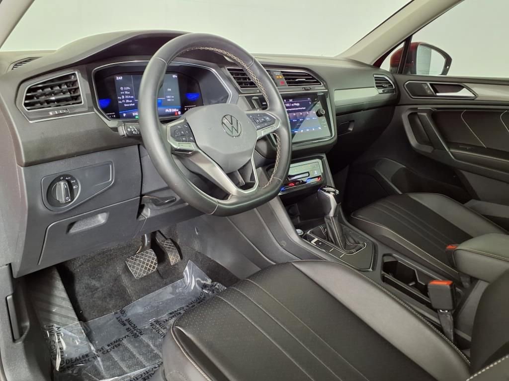 Used 2022 Volkswagen Tiguan SE image 17