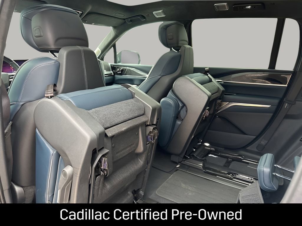 Certified 2025 Cadillac Escalade IQ Luxury 2 w/ LPO, Premium Carpet Package AWD/4WD image 16