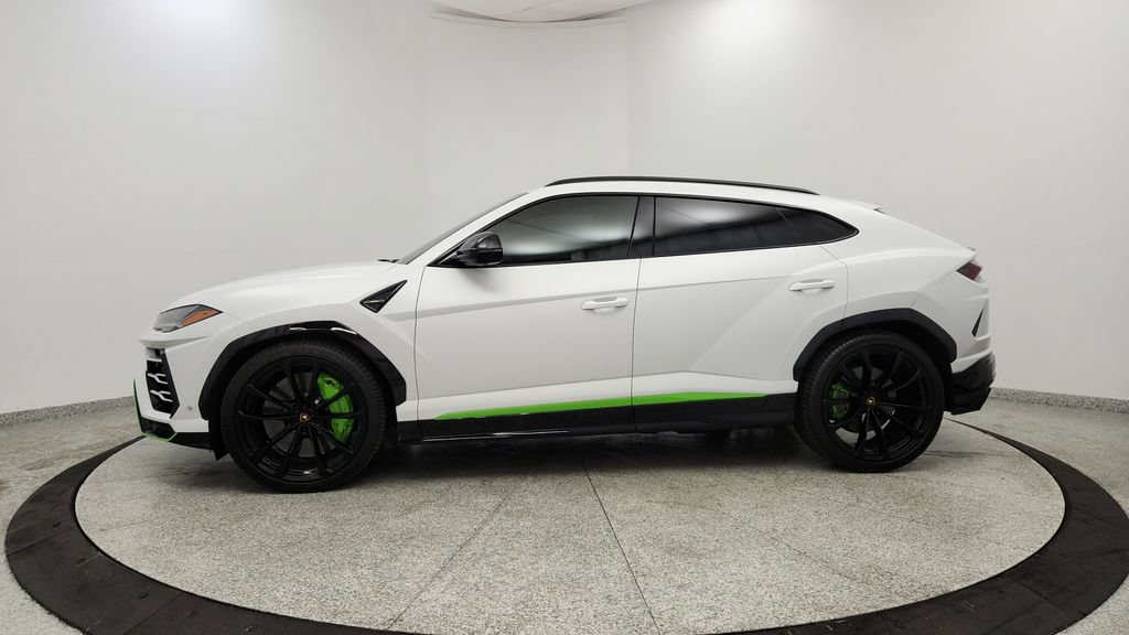 Used 2020 Lamborghini Urus AWD/4WD image 2