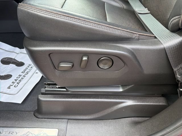 Used 2024 Chevrolet Tahoe High Country w/ Advanced Technology Package AWD/4WD image 12