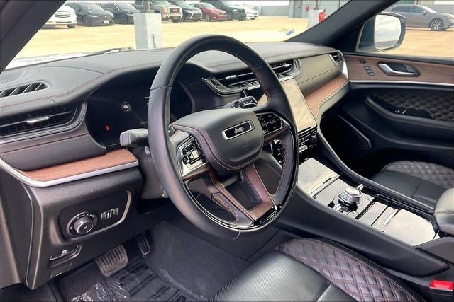 Used 2023 Jeep Grand Cherokee L Summit w/ Advanced Protech Group IV image 16