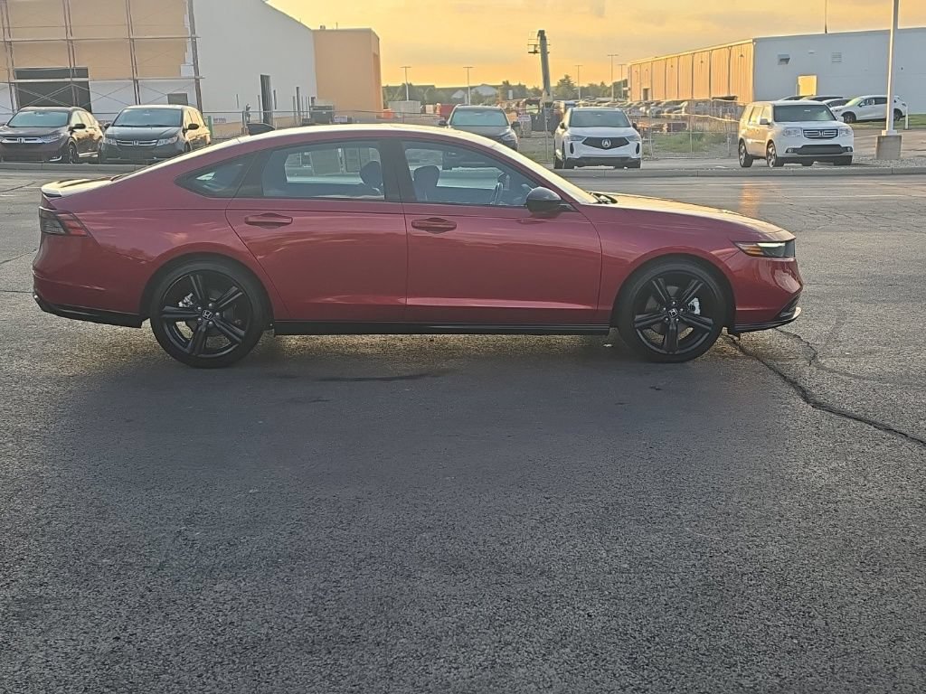 Used 2025 Honda Accord Sport image 10