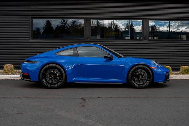 Used 2025 Porsche 911 Carrera GTS RWD image 29