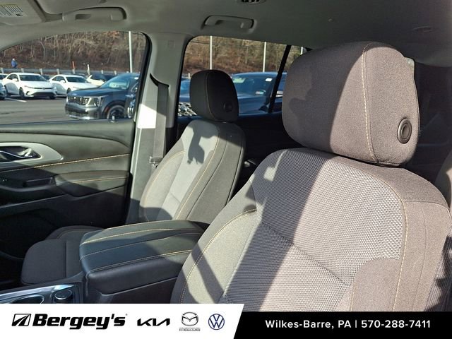 Used 2020 Chevrolet Traverse LT w/ LPO, Floor Liner Package image 16