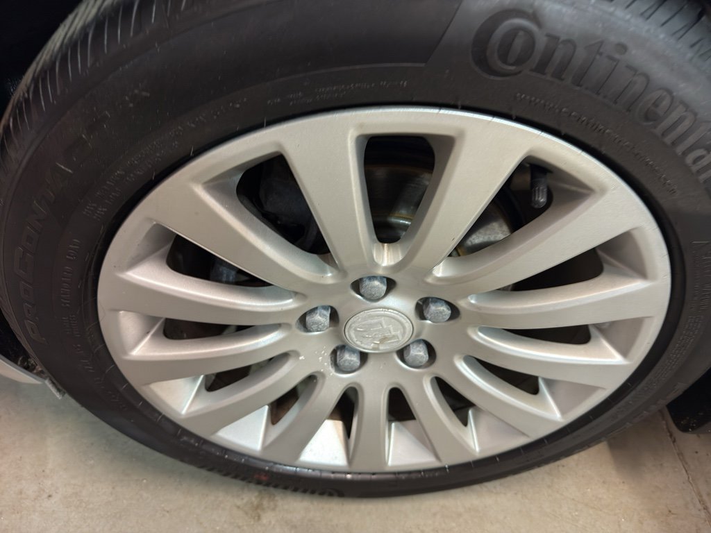 Used 2012 Buick Regal Premium image 32