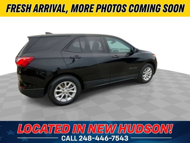 Used 2020 Chevrolet Equinox LS w/ LS Convenience Package AWD/4WD image 2