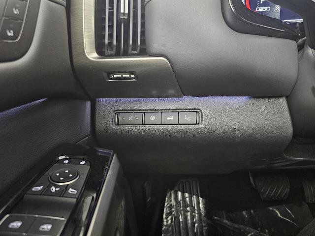New 2025 Nissan Pathfinder Platinum AWD/4WD image 44
