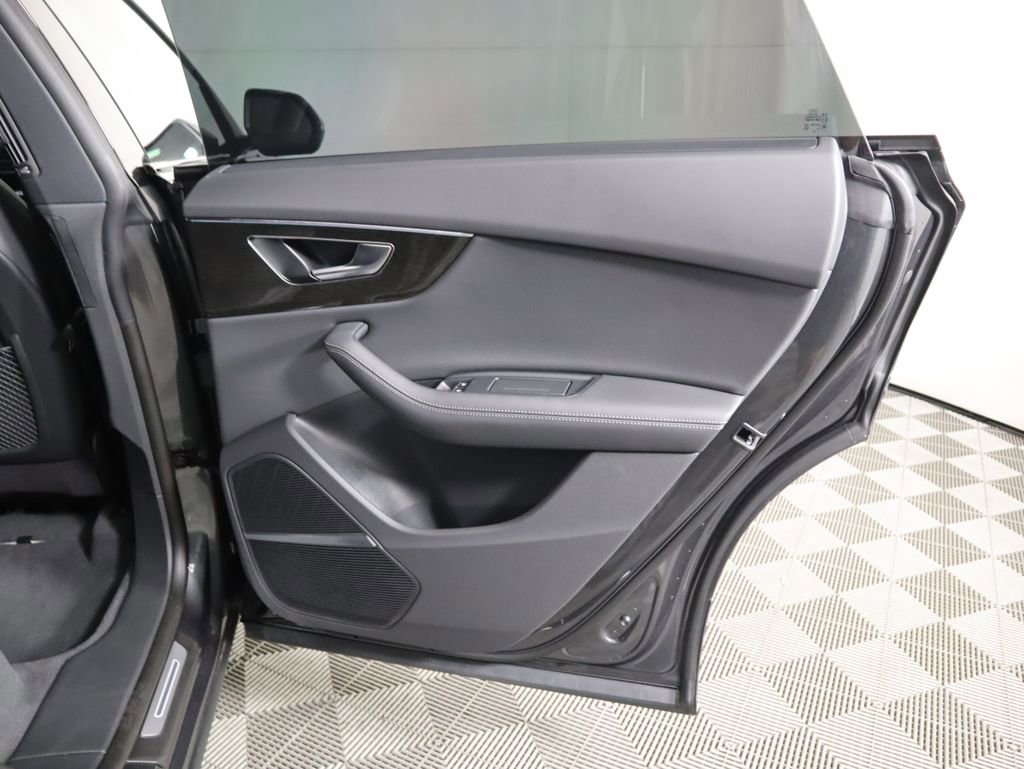 New 2025 Audi Q8 Premium Plus image 29