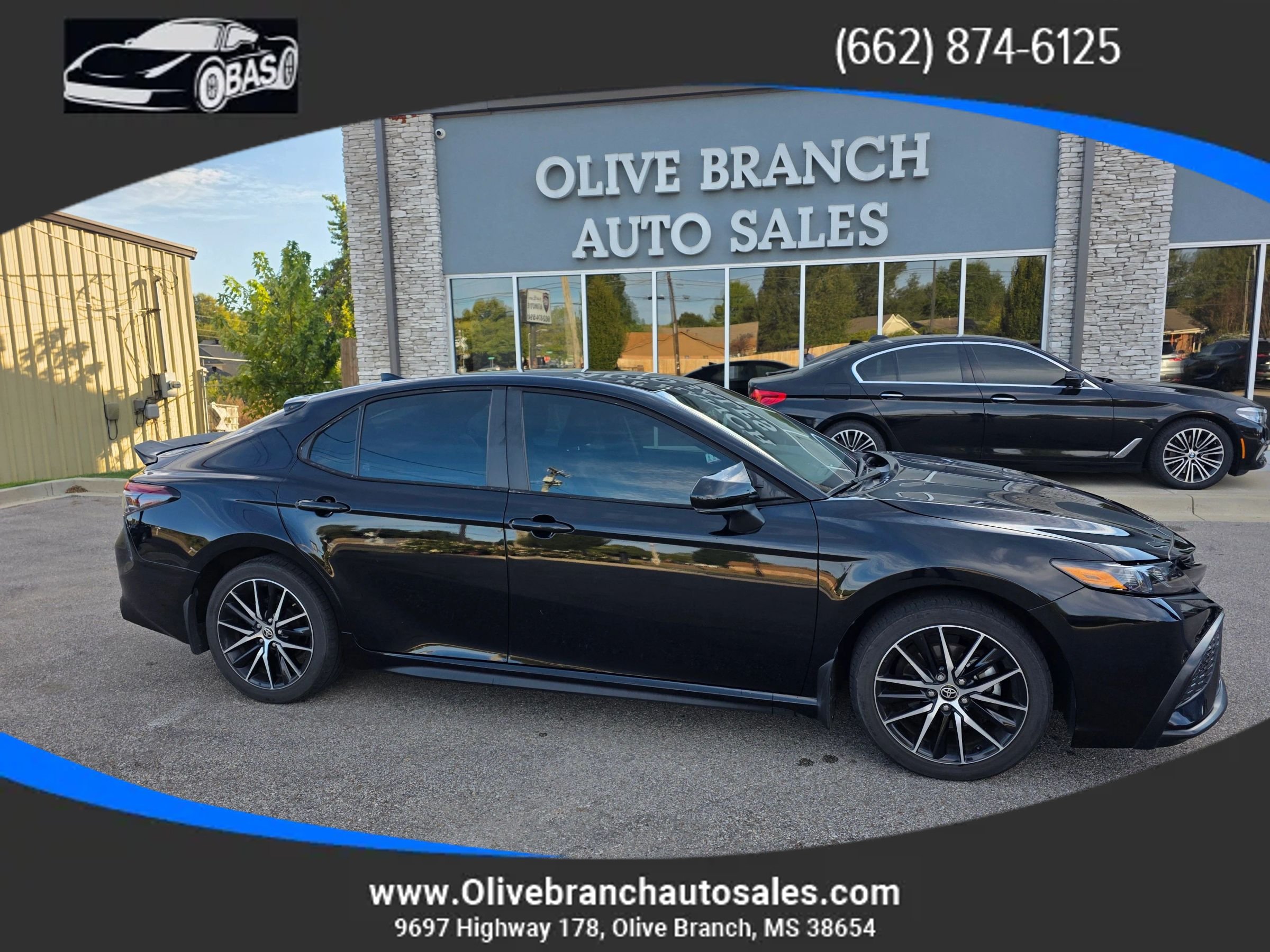 Used 2024 Toyota Camry SE FWD image 1