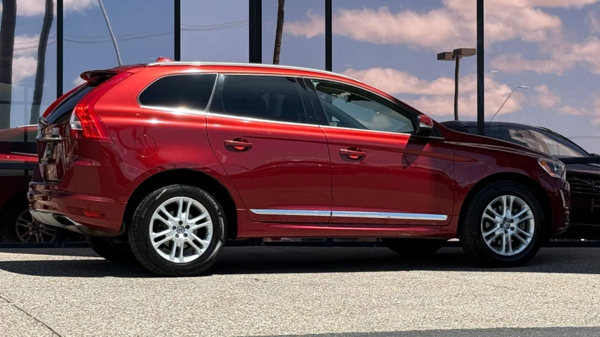 Used 2016 Volvo XC60 T5 Premier FWD image 13