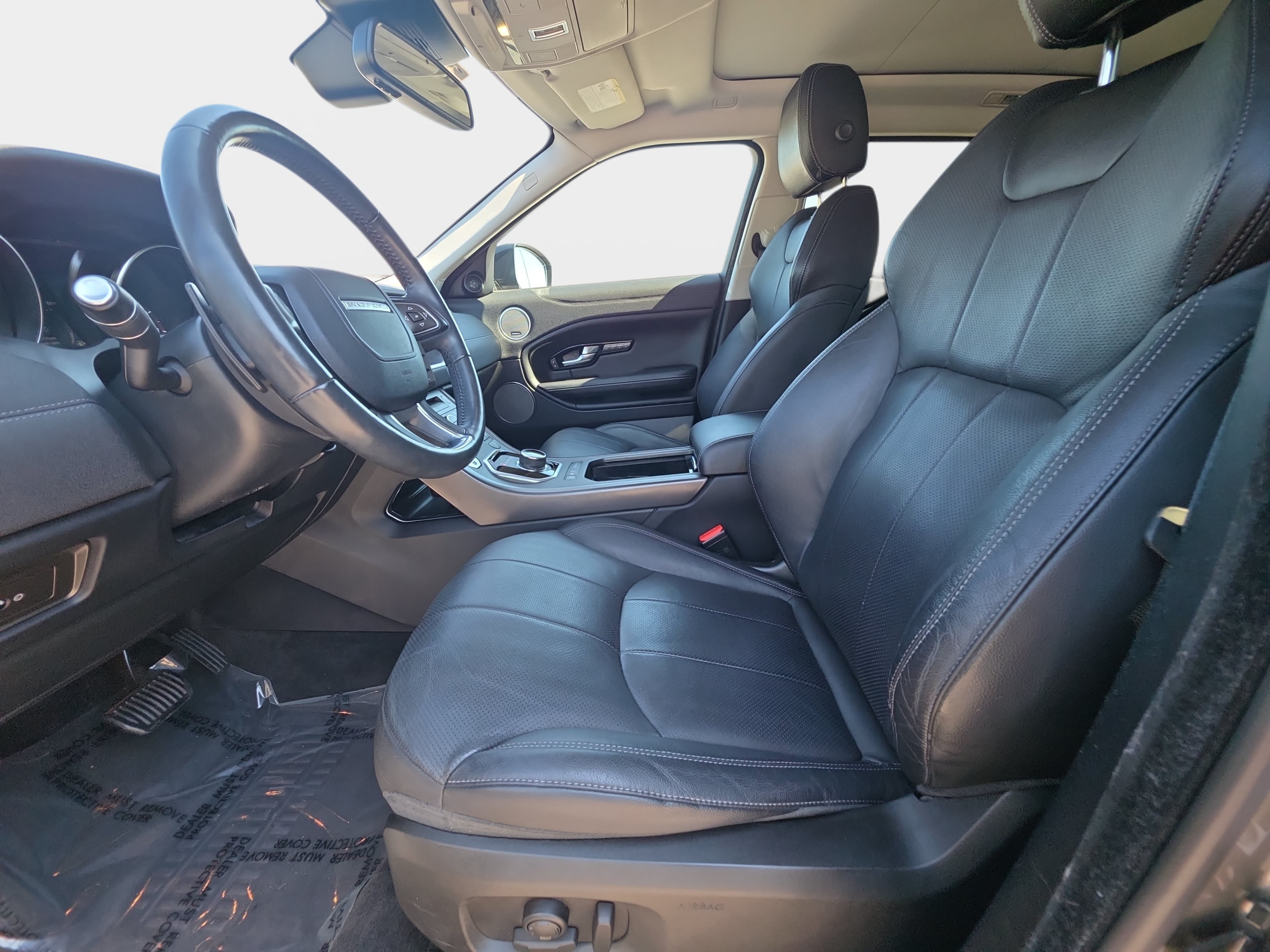 Used 2018 Land Rover Range Rover Evoque SE AWD/4WD image 15