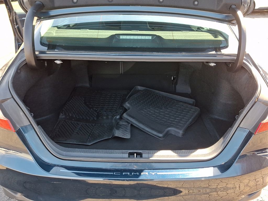 Used 2019 Toyota Camry LE FWD image 29