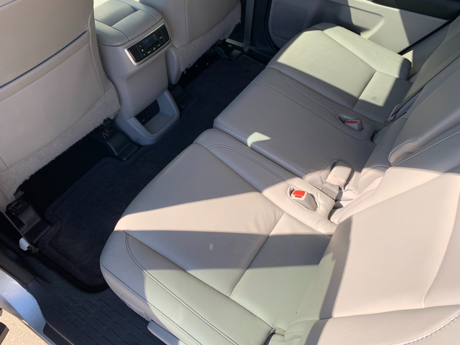 Used 2016 Toyota Highlander XLE AWD/4WD image 33