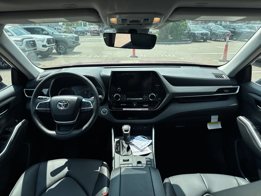 New 2026 Toyota Highlander XLE AWD/4WD image 10