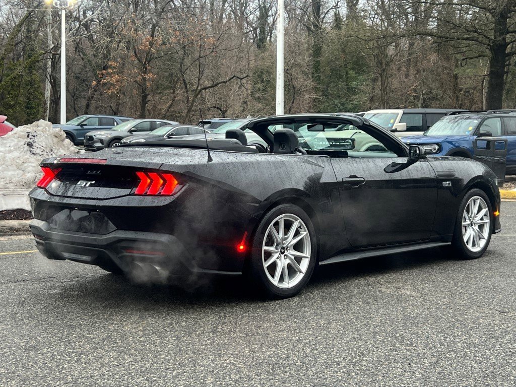 Used 2024 Ford Mustang GT Premium image 6