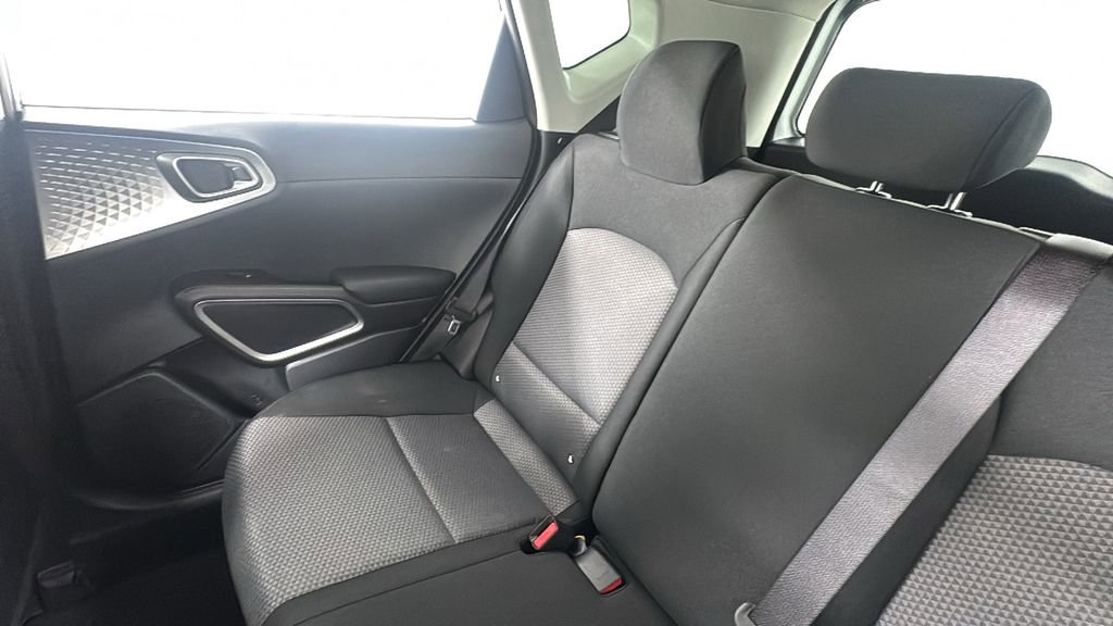 New 2025 Kia Soul LX image 14