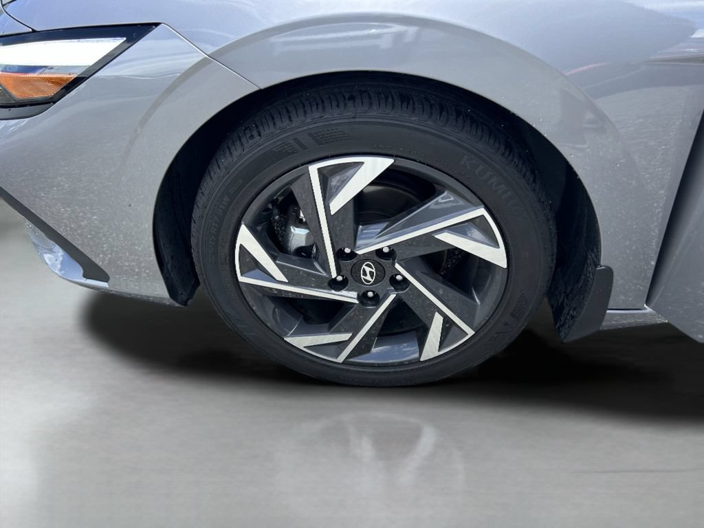 Certified 2025 Hyundai Elantra Sport FWD image 36
