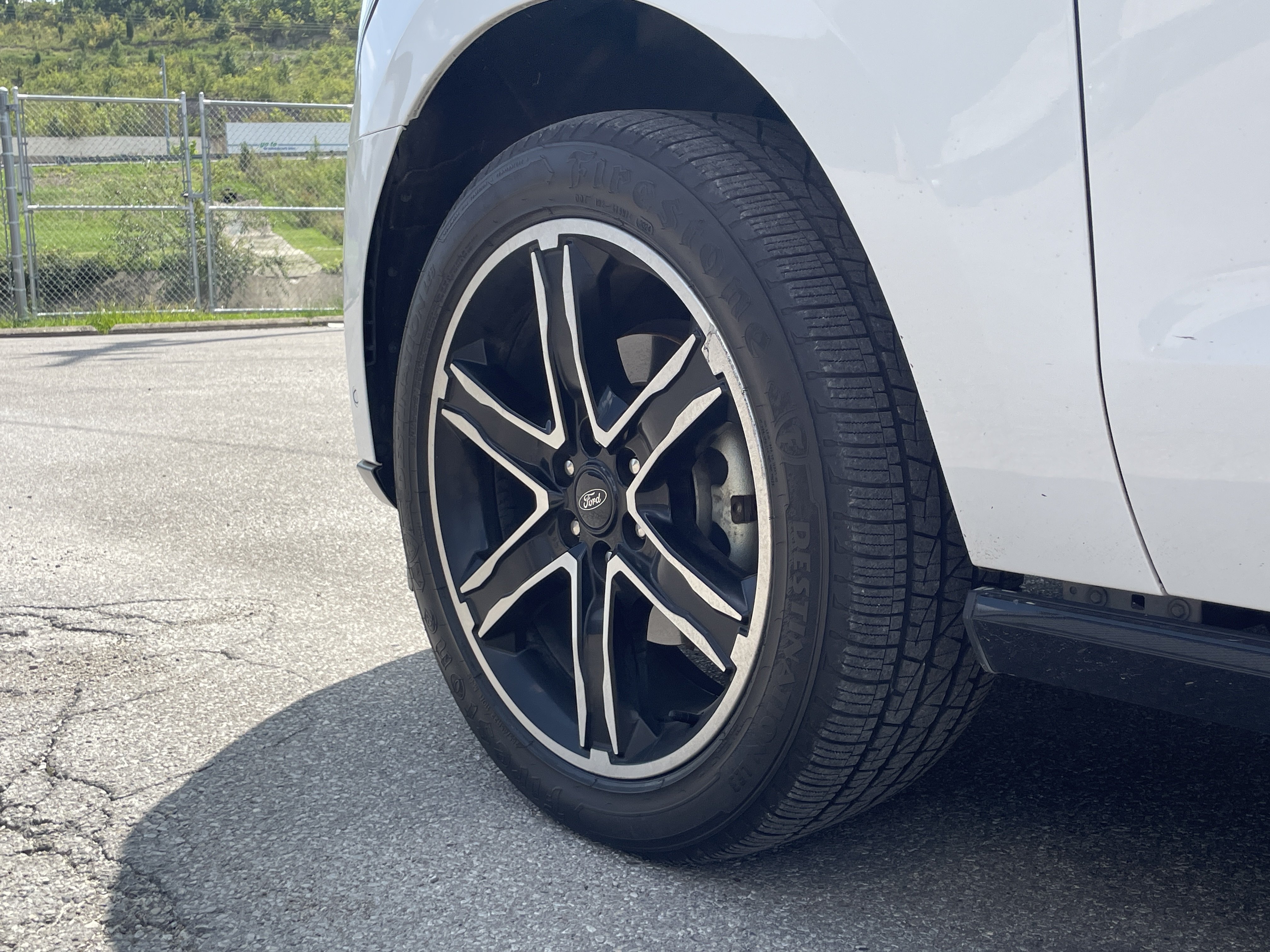 Used 2019 Ford Expedition Limited w/ Equipment Group 303A AWD/4WD image 8