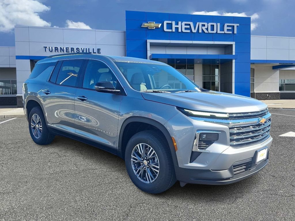 New 2027 Chevrolet Traverse LT w/ LPO, Floor Liner Package FWD image 2