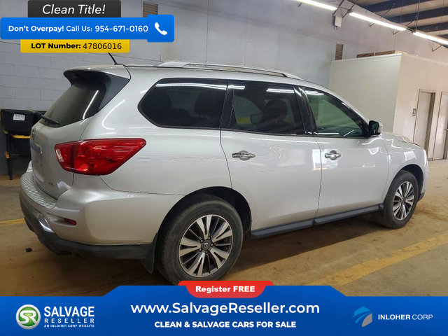 Used 2017 Nissan Pathfinder S AWD/4WD image 4