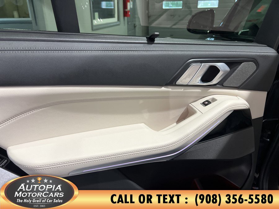 Used 2020 BMW X5 M50i AWD/4WD image 25