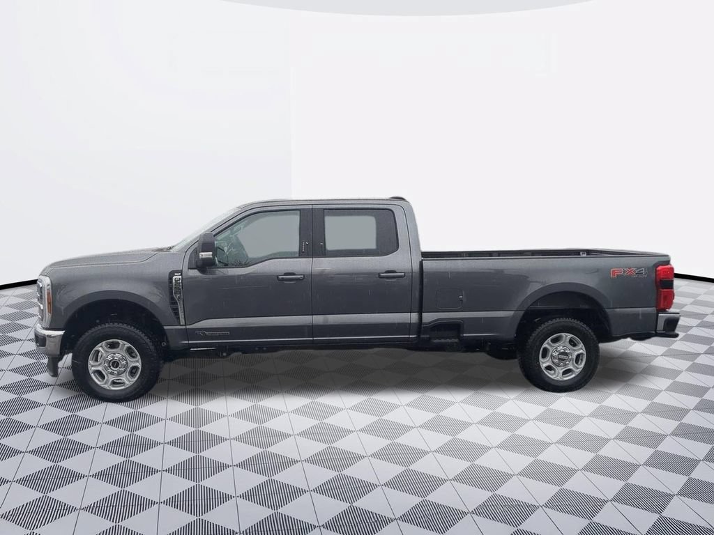 New 2026 Ford F250 XLT w/ XLT Premium Package AWD/4WD image 2