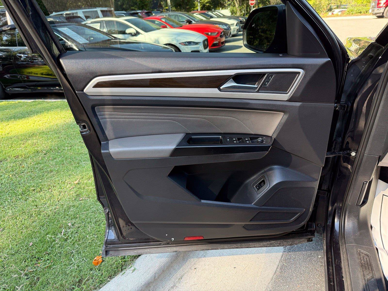 Used 2021 Volkswagen Atlas SE FWD image 18