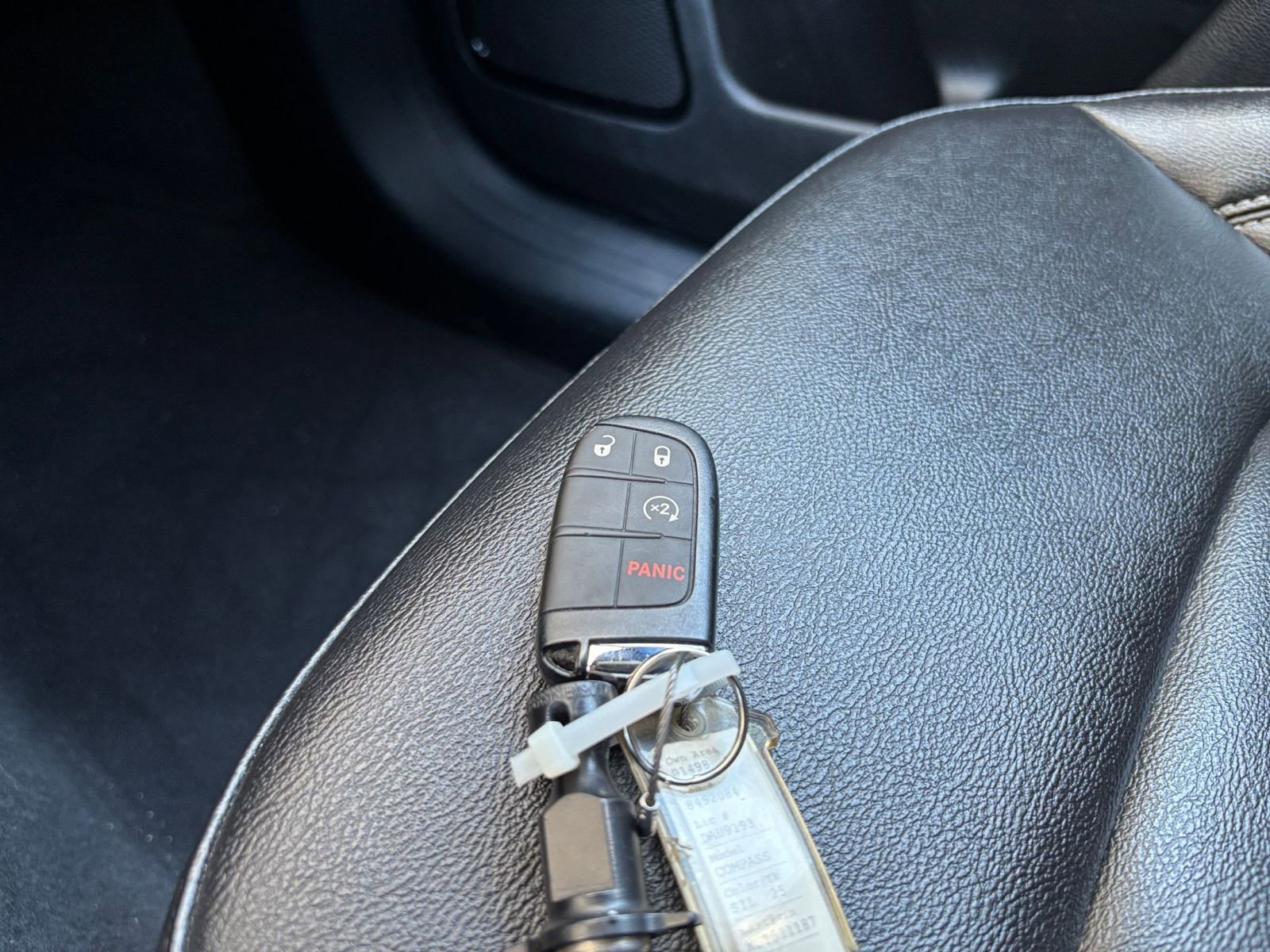 Used 2025 Jeep Compass Limited AWD/4WD image 25