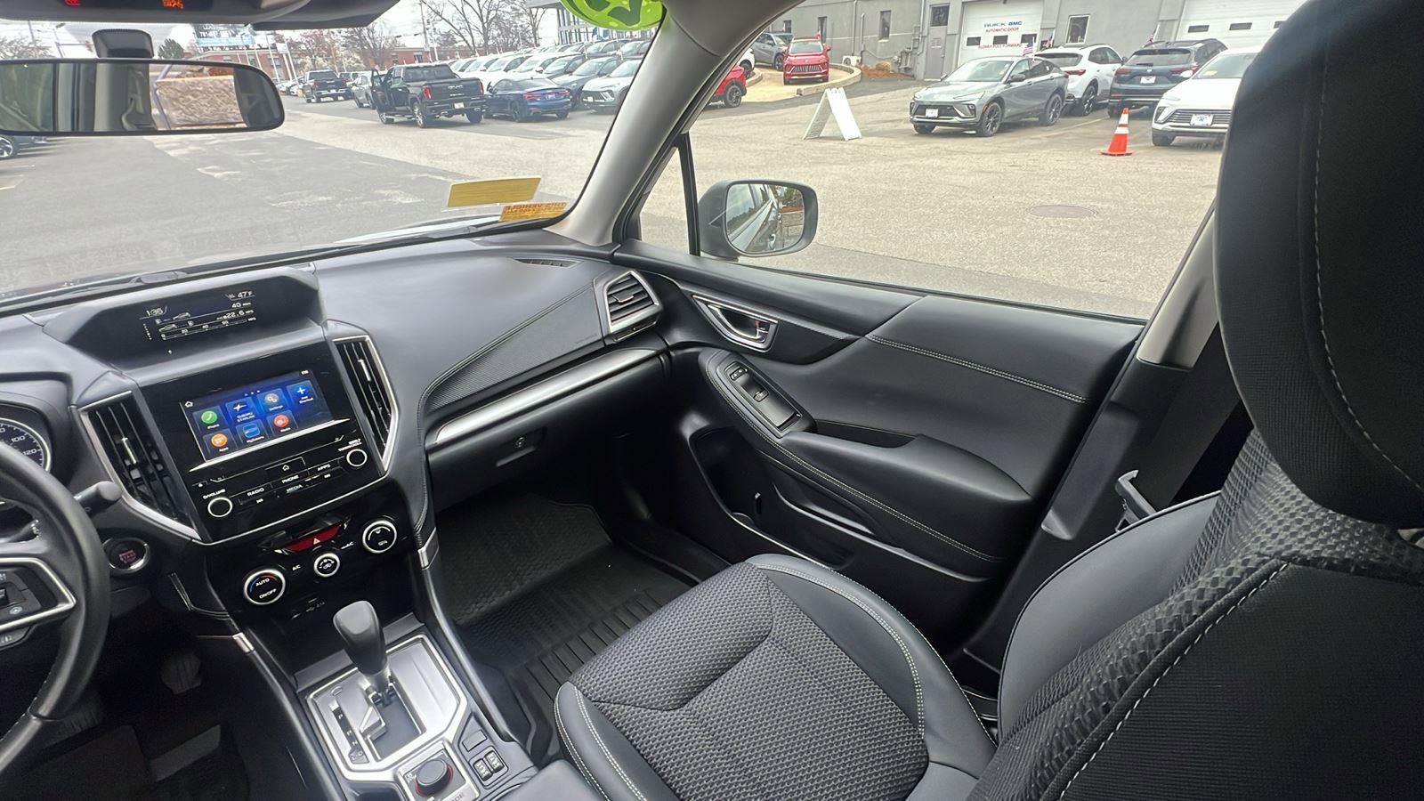 Used 2023 Subaru Forester Premium AWD/4WD image 24