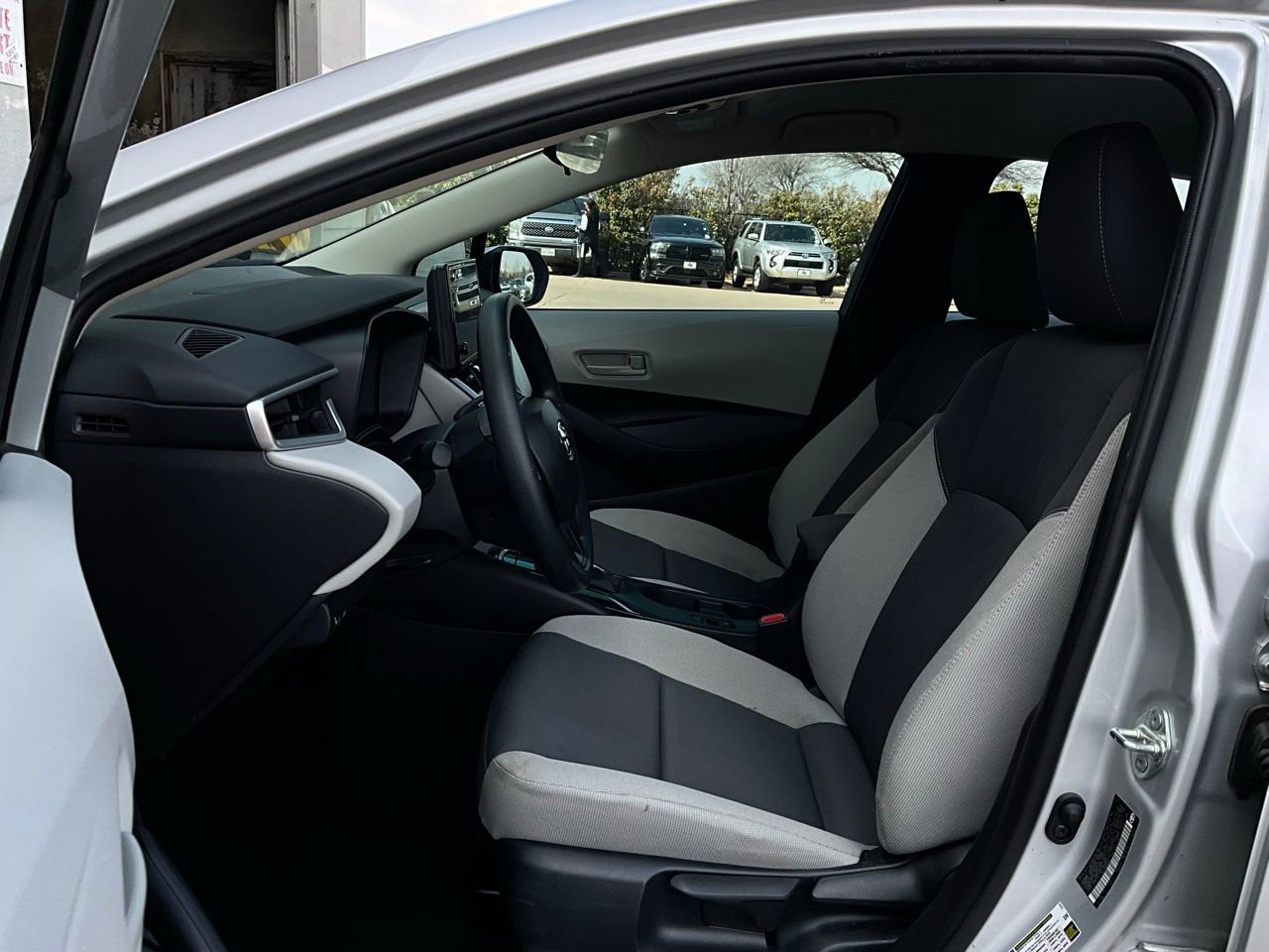 Used 2024 Toyota Corolla LE image 10