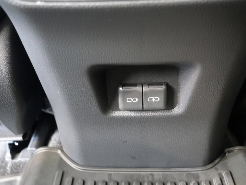 Used 2024 Toyota RAV4 XSE AWD/4WD image 33