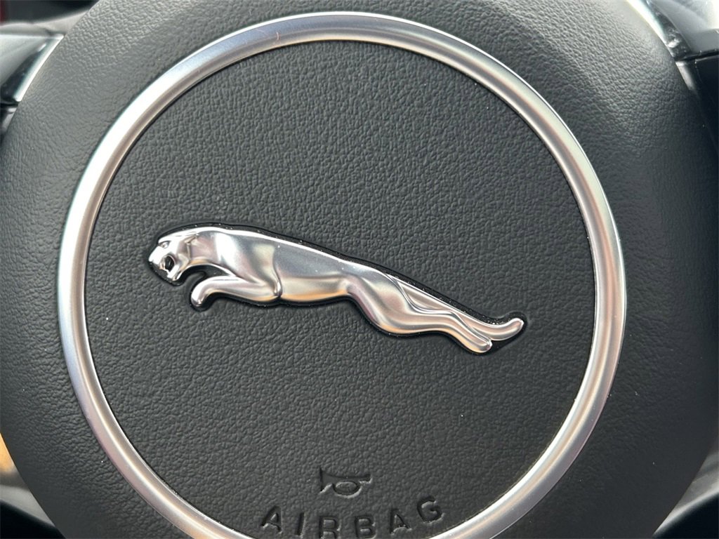 Used 2024 Jaguar F-PACE R-Dynamic S image 42