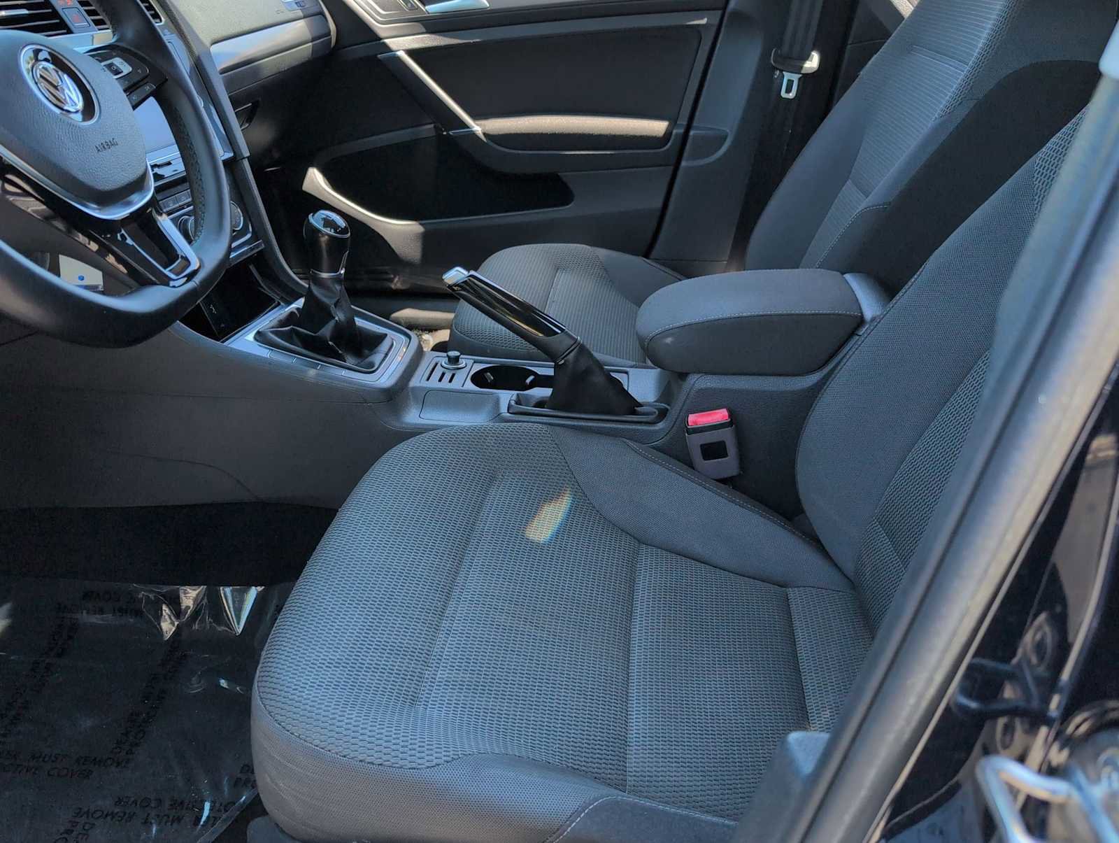 Used 2018 Volkswagen Golf S FWD image 16