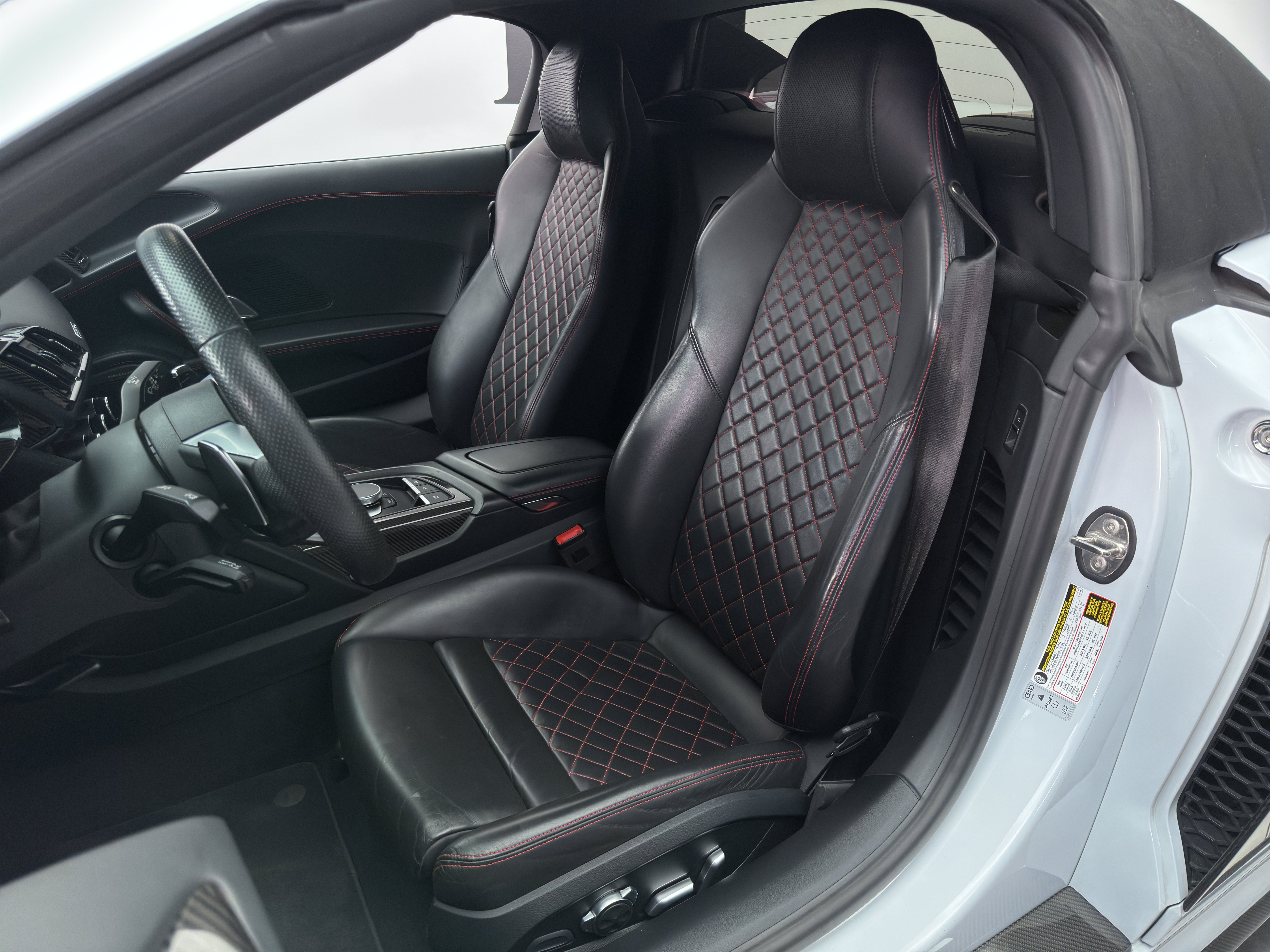 Used 2018 Audi R8 V10 plus AWD/4WD image 3
