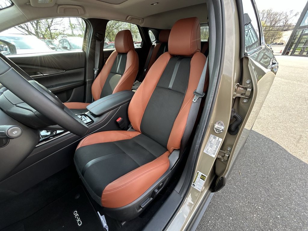 New 2025 MAZDA CX-30 Carbon AWD/4WD image 11