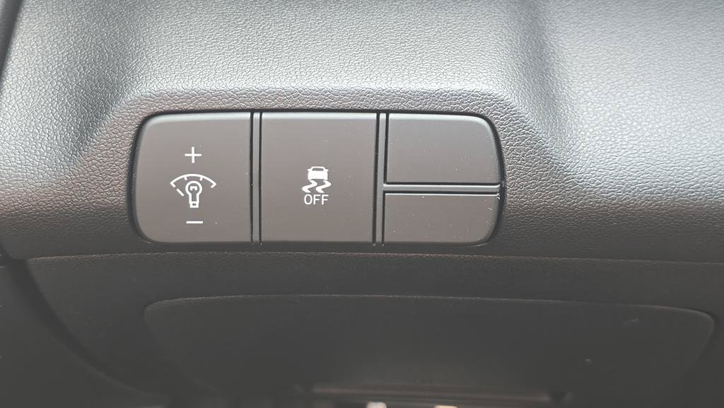 New 2026 Hyundai Elantra SEL Sport Premium FWD image 26