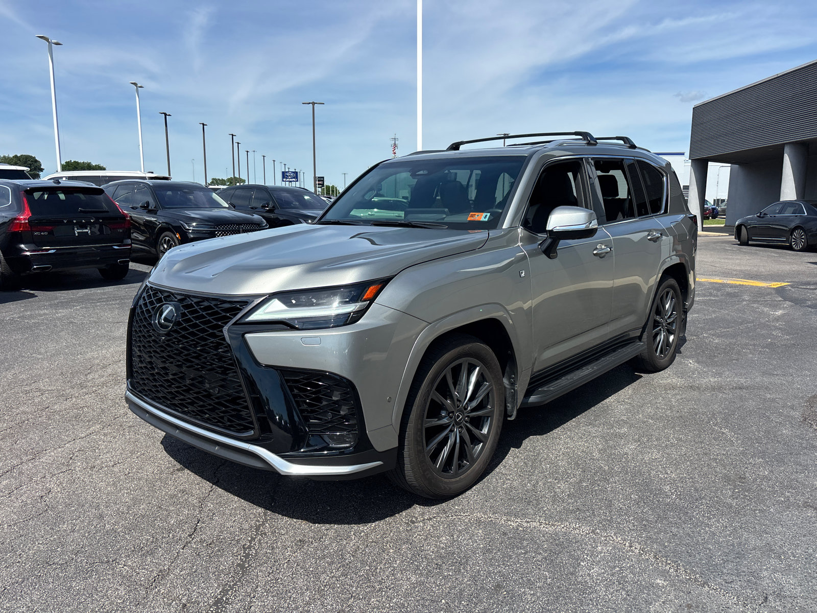 Used 2025 Lexus LX 700h F Sport AWD/4WD image 3
