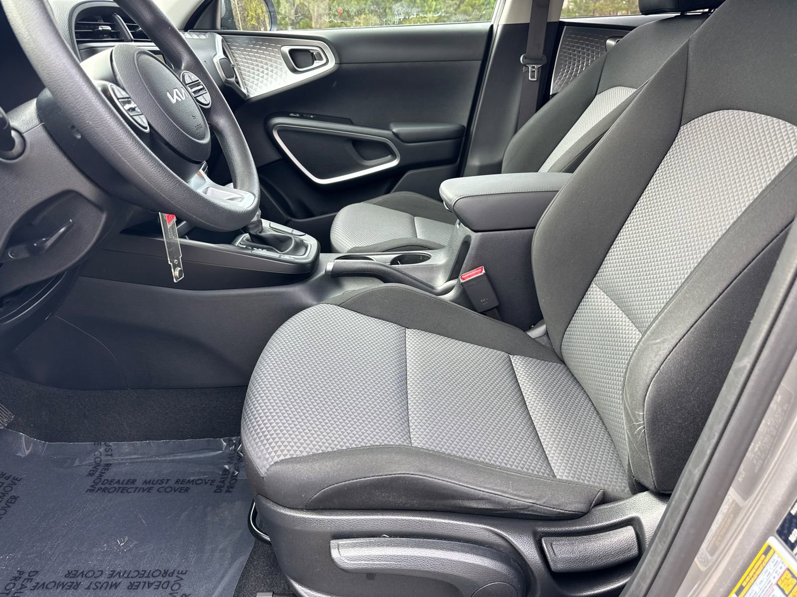 Used 2023 Kia Soul LX image 9